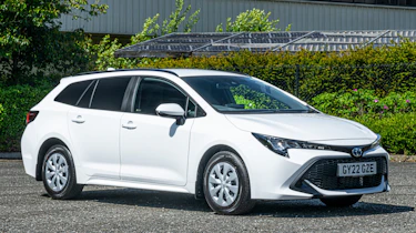 Toyota Corolla Commercial van front