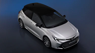 Toyota Corolla facelift - above