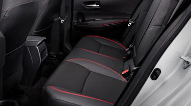 Toyota Corolla facelift - rear seats