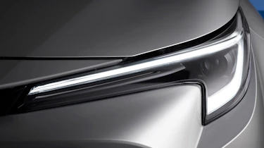 Toyota Corolla facelift - front light
