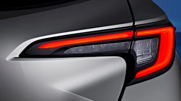 Toyota Corolla facelift - rear light