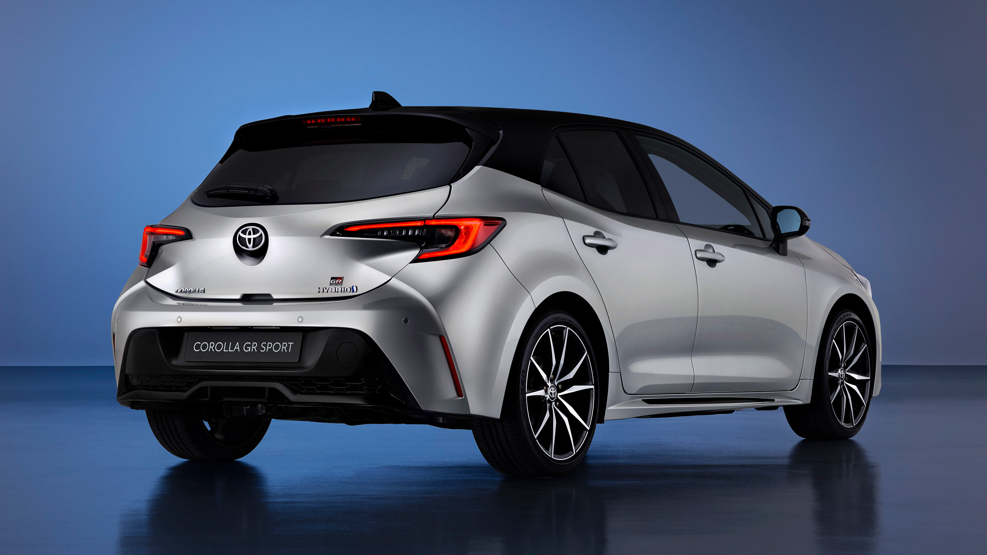 Toyota Corolla facelift - rear static