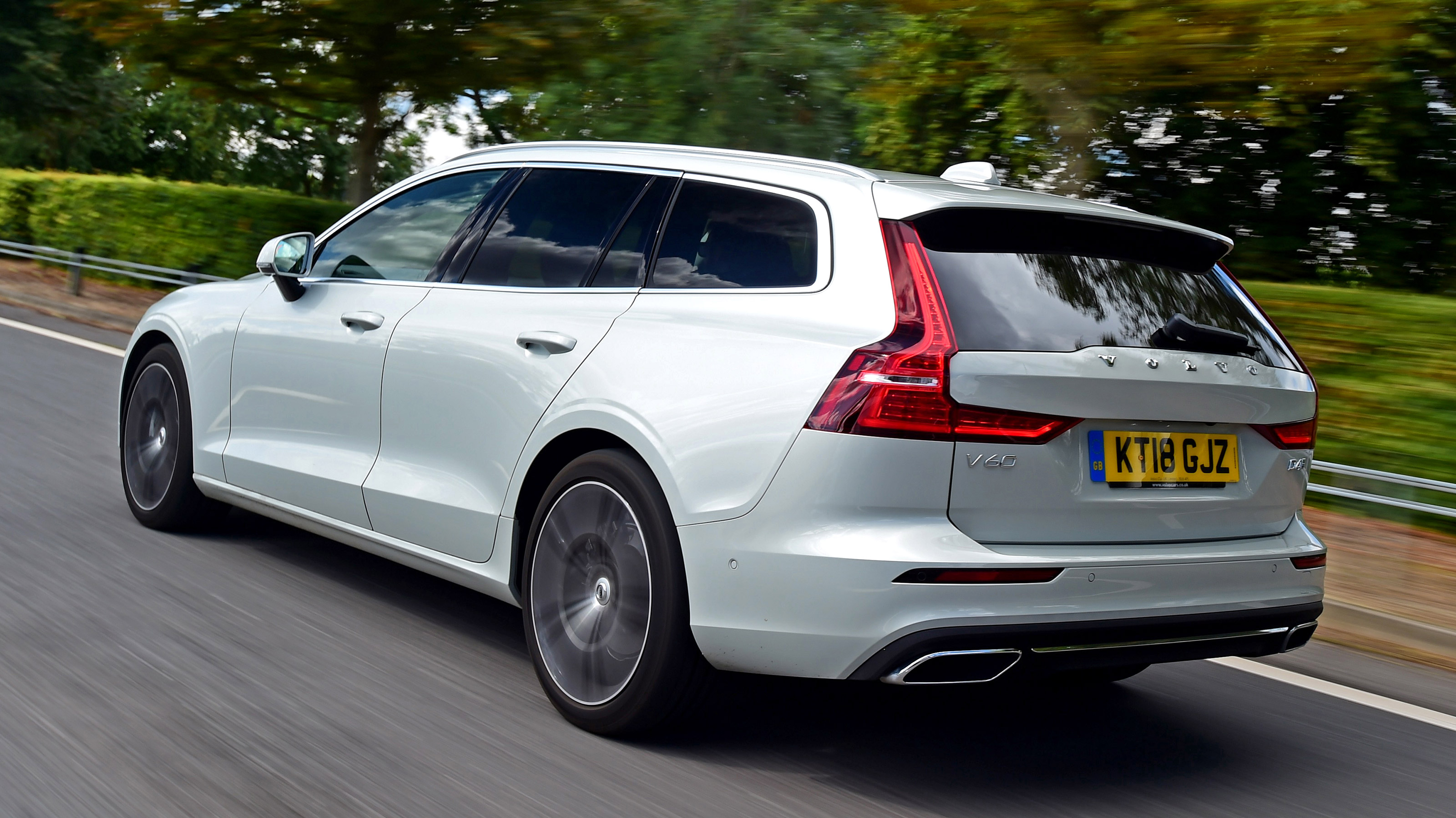 Used Volvo V60 - rear action