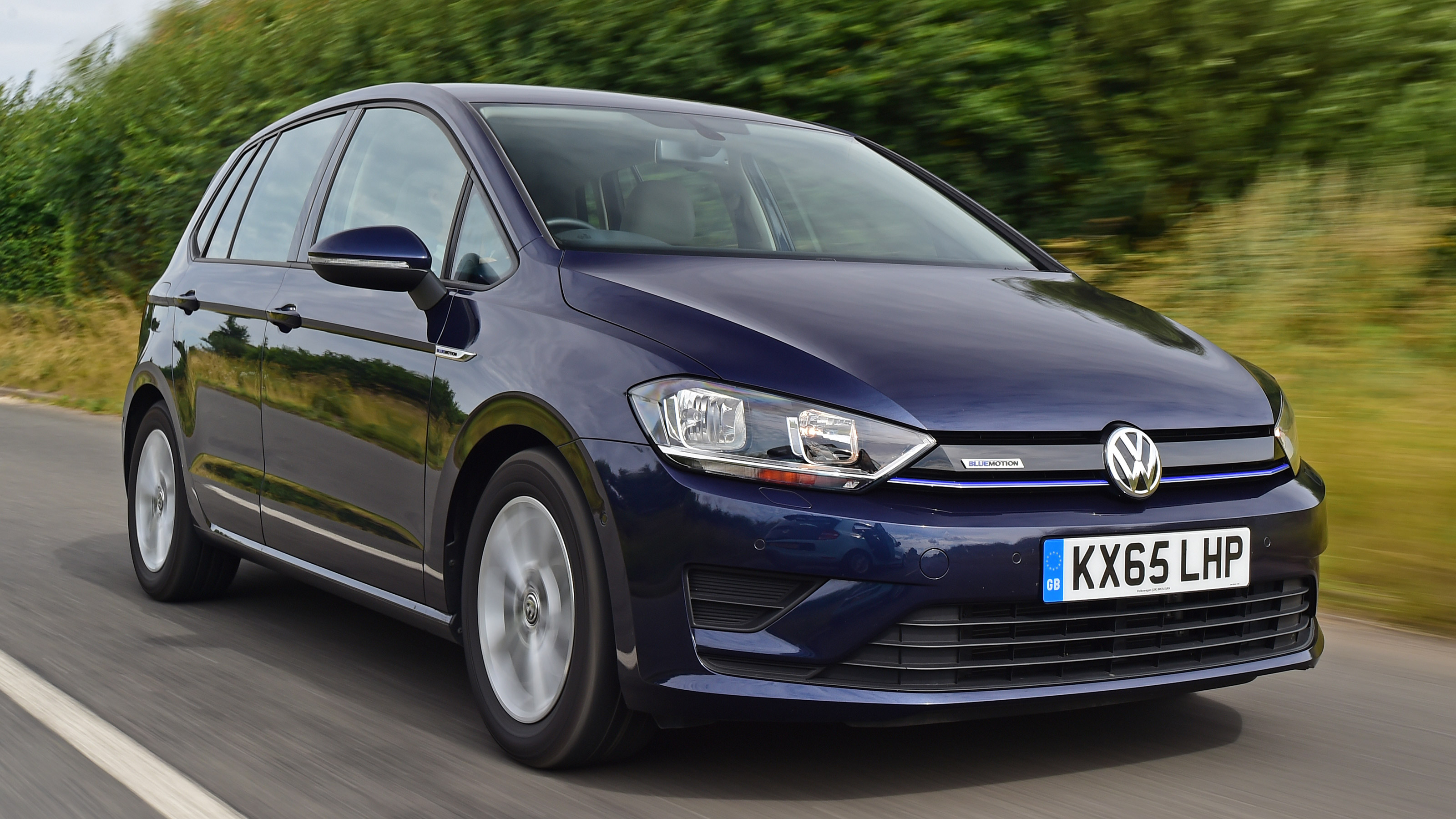 Used Volkswagen Golf SV - front
