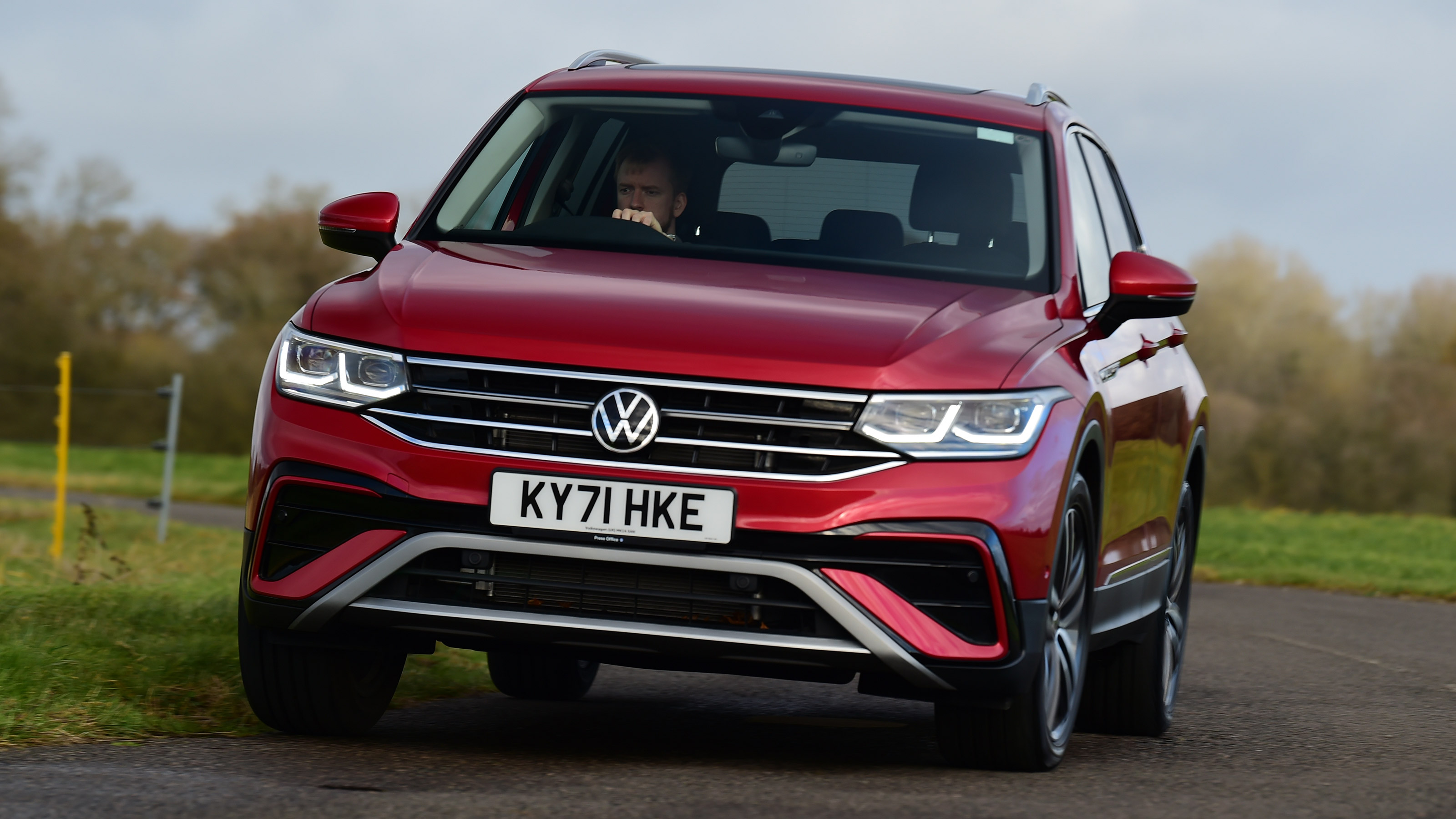 Volkswagen Tiguan Allspace - front action