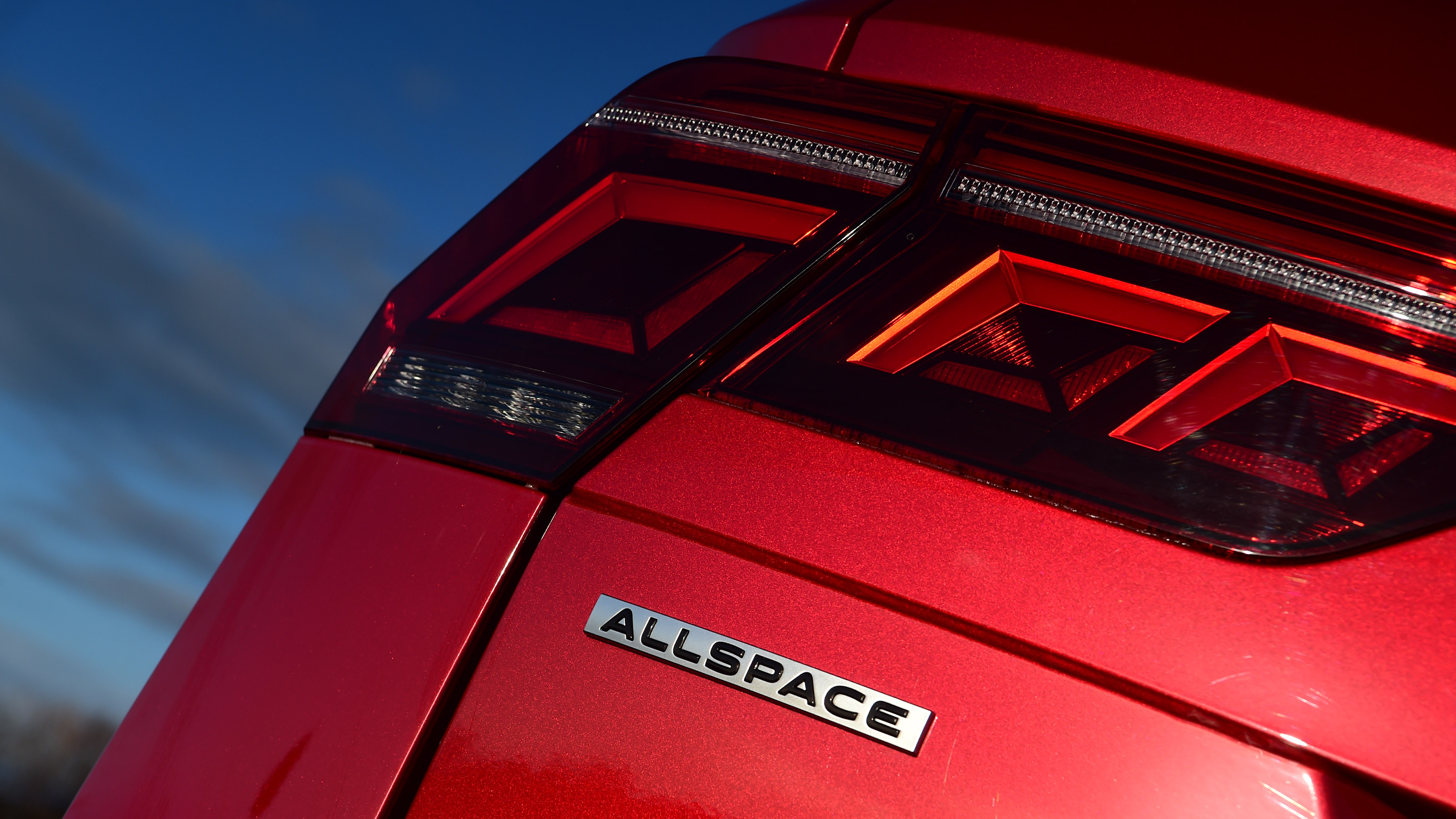 Volkswagen Tiguan Allspace - Tiguan badge