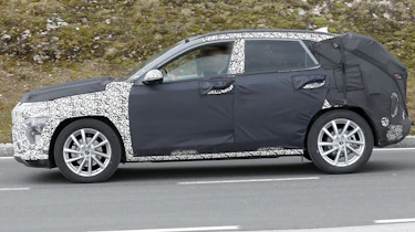 2023 Hyundai Kona test mule (Alps testing) - side tracking