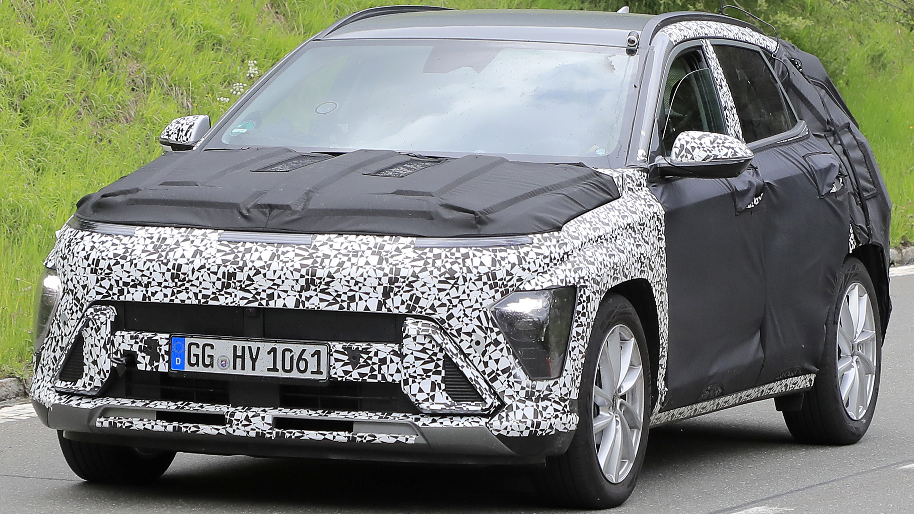 2023 Hyundai Kona test mule (Alps testing) - front