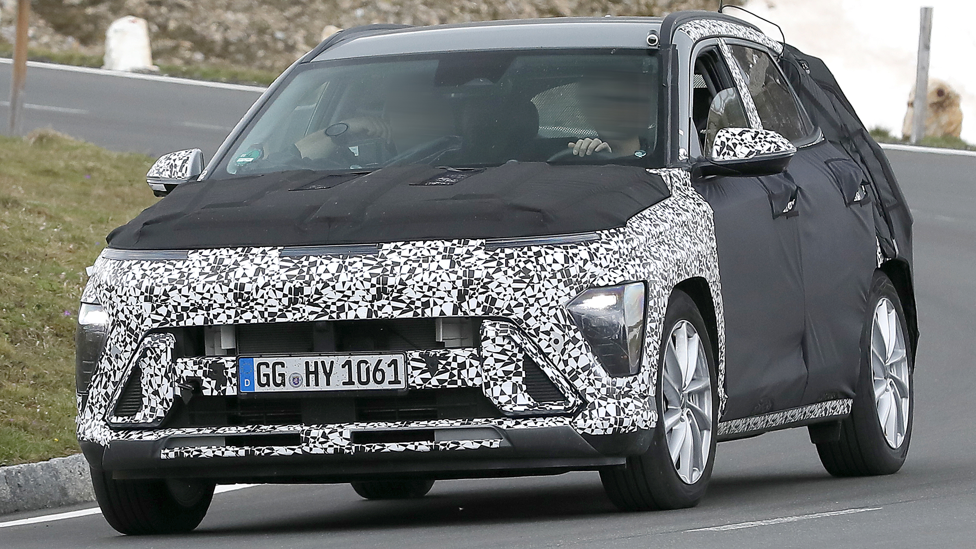 2023 Hyundai Kona test mule (Alps testing) - front cornering