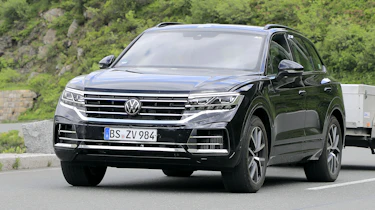 2023 VW Touareg spyshots - front