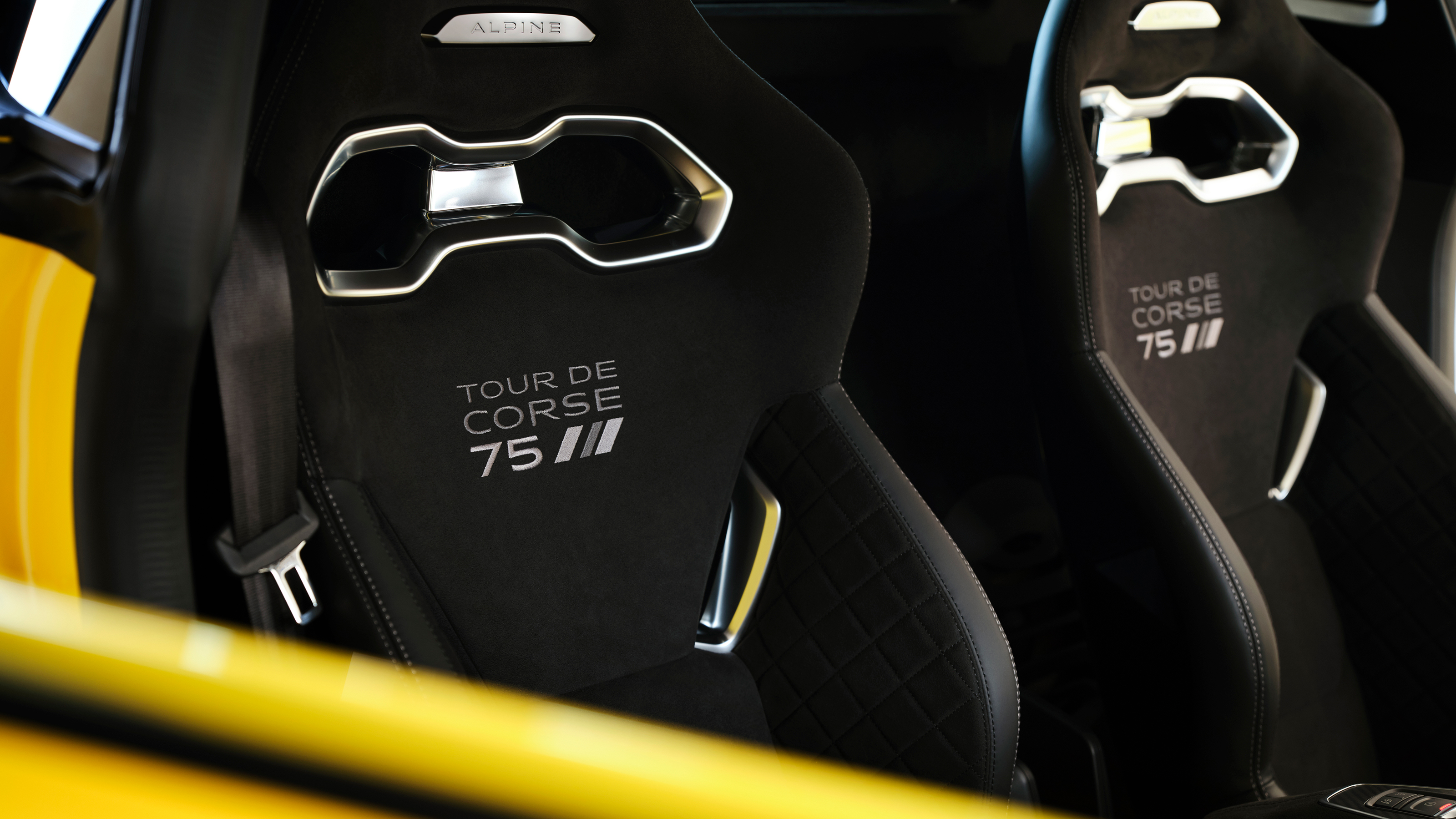 Alpine A110 Tour de Corse 75 - seats