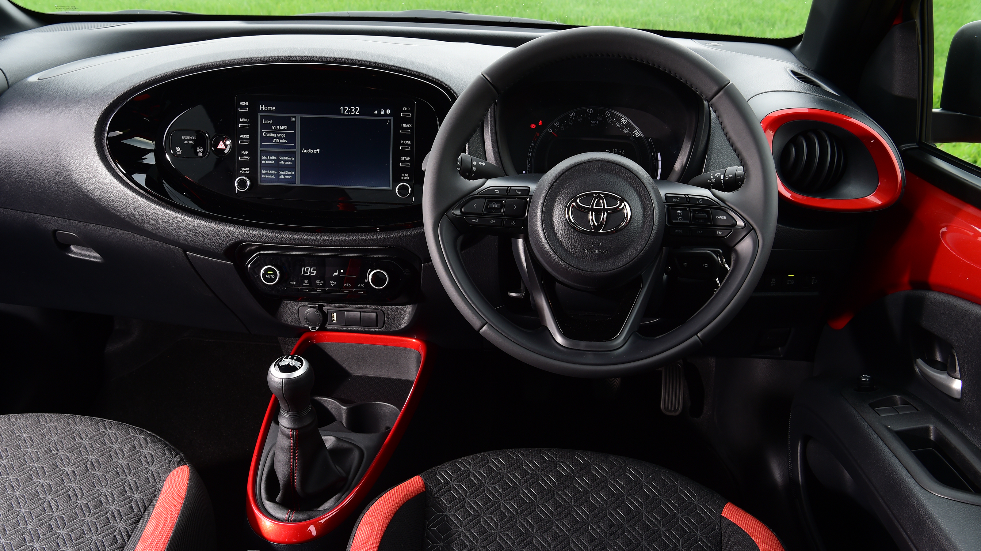 Toyota Aygo X vs Hyundai i10 vs Fiat 500 group test - Toyota Aygo X interior