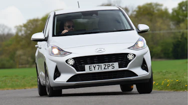Toyota Aygo X vs Hyundai i10 vs Fiat 500 group test - Hyundai i10 cornering