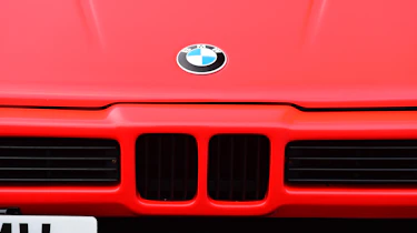 BMW M1 grille