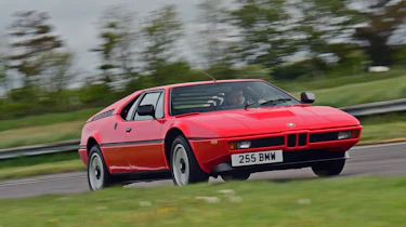 BMW M1 corner
