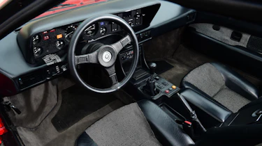 BMW M1 cabin