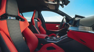BMW M3 Touring - front seats