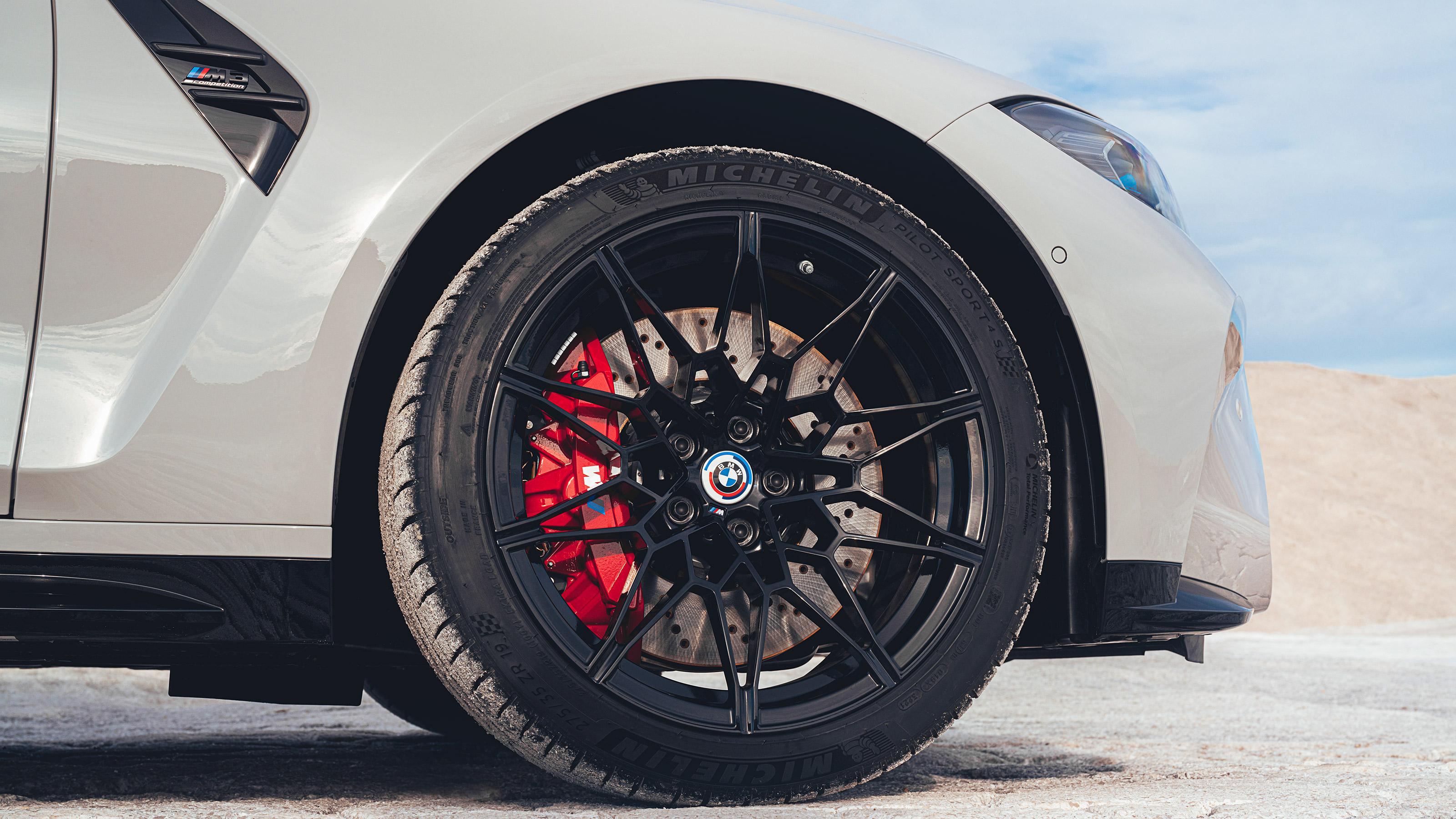 BMW M3 Touring - wheel