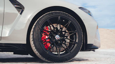 BMW M3 Touring - wheel
