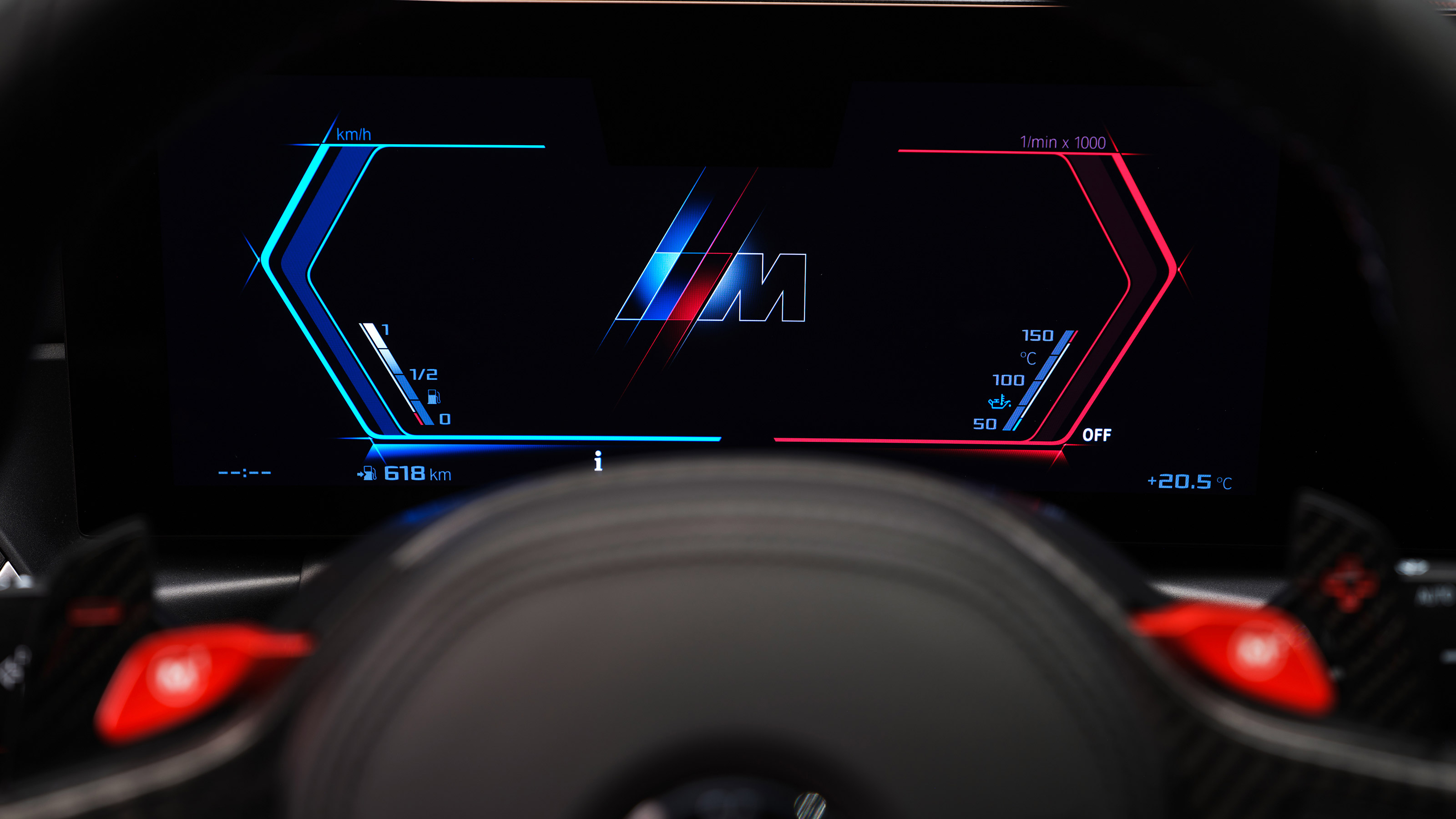 BMW M3 Touring - dials