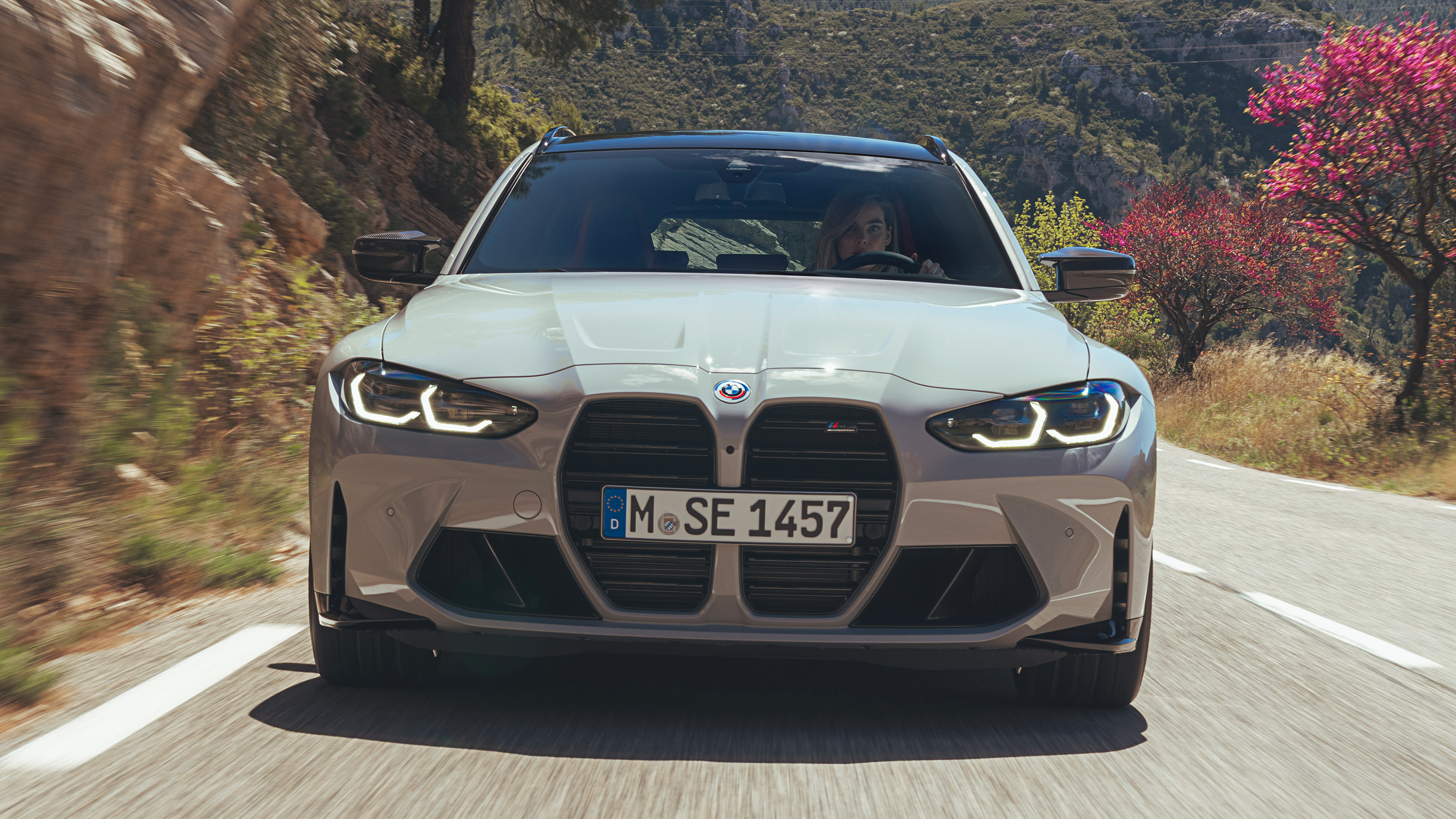 BMW M3 Touring - full front