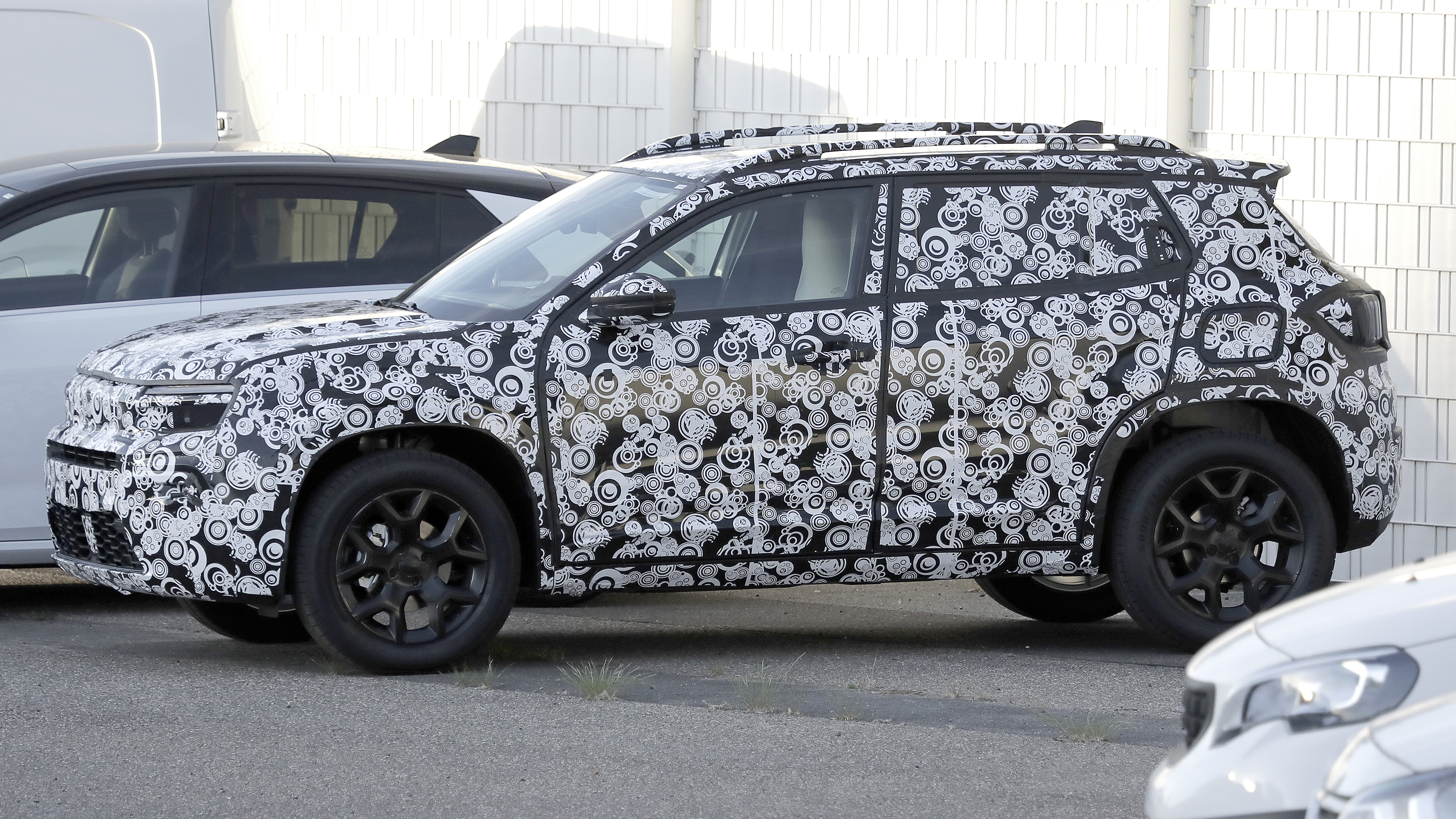 Baby Jeep spy shots 2022