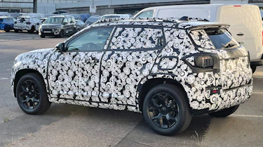 Baby Jeep spy shots 2022