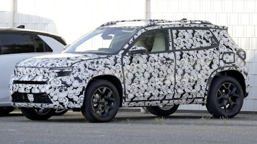Baby Jeep spy shots 2022