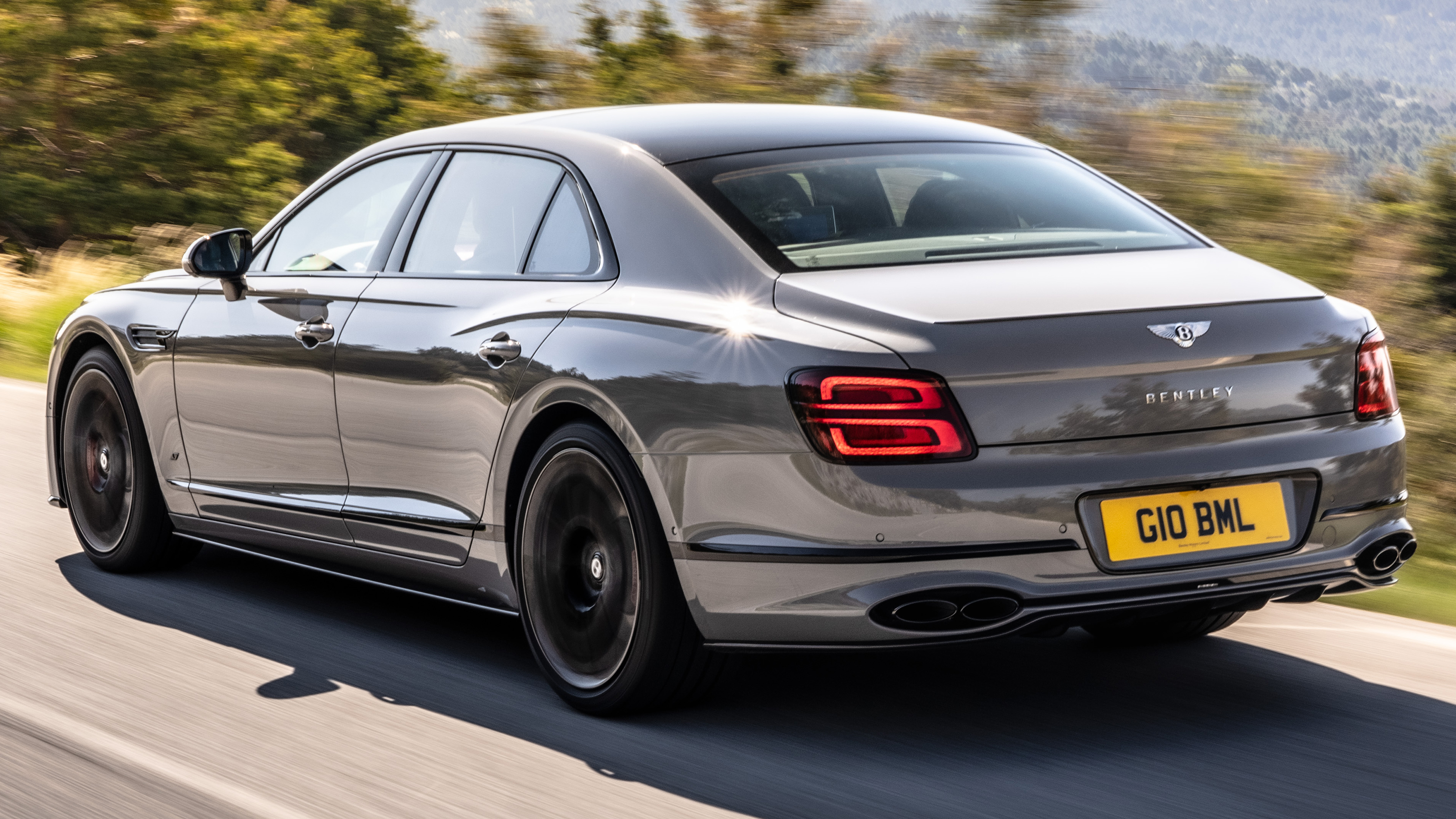 Bentley Flying Spur S - rear tracking