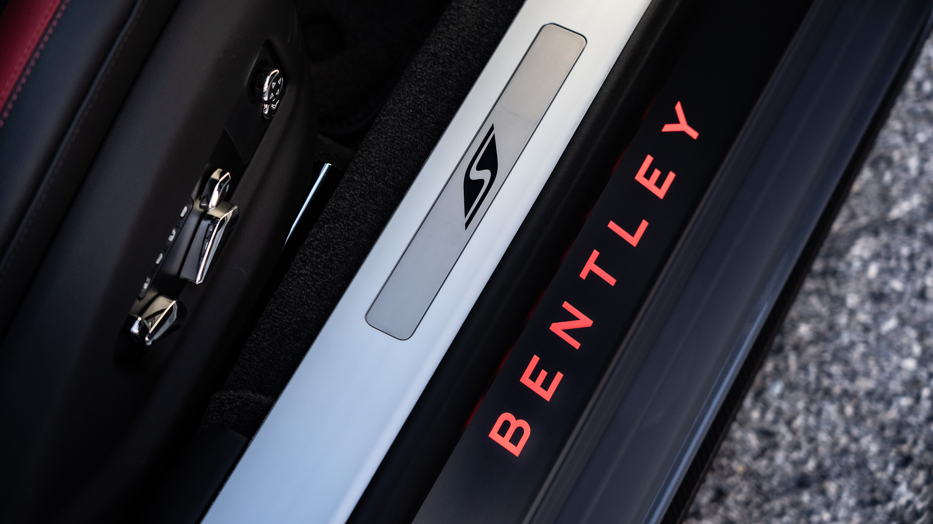 Bentley Flying Spur S - sill plate