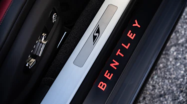 Bentley Flying Spur S - sill plate
