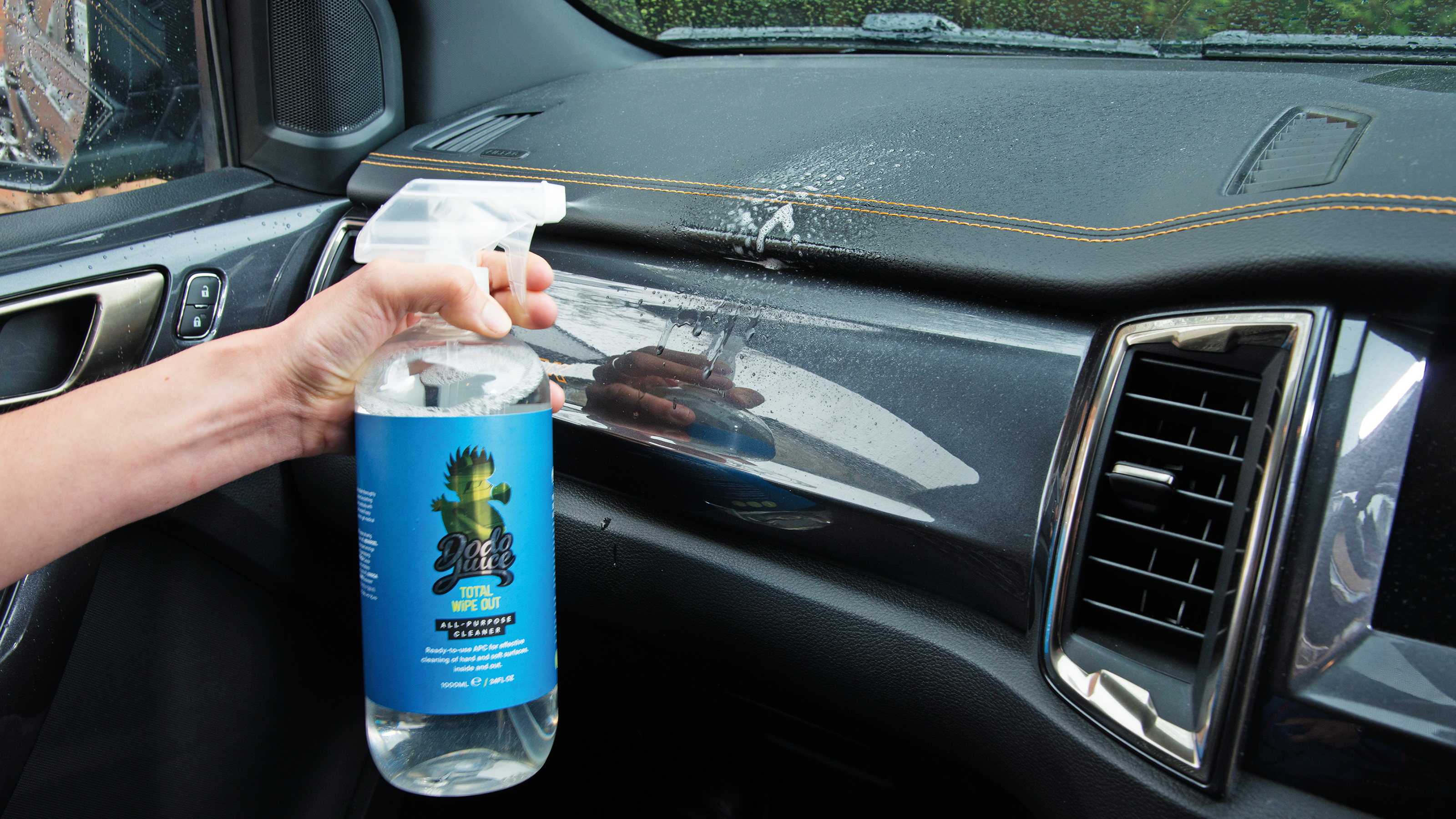 Best interior trim cleaners - header image