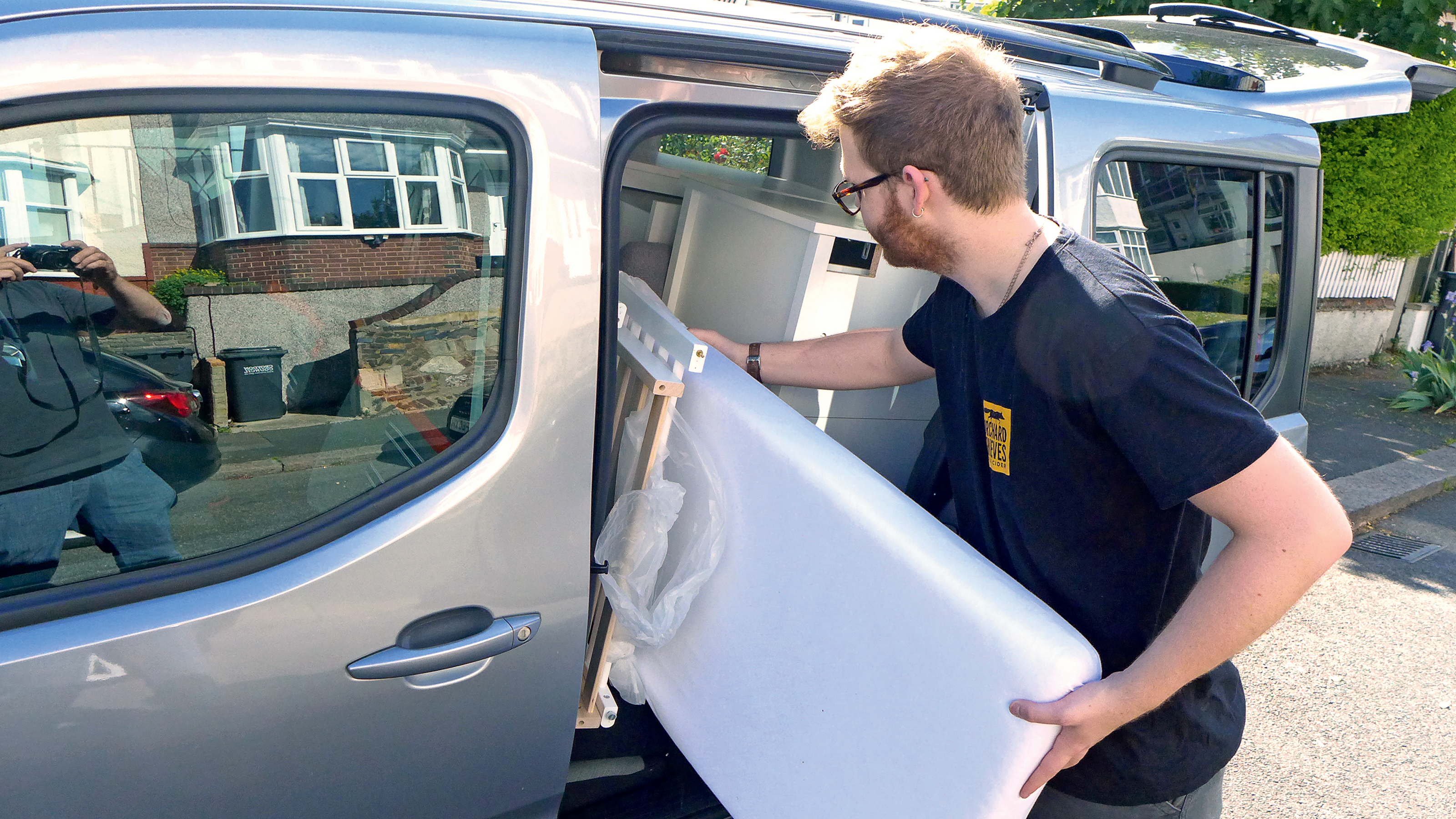 Citroen E-Berlingo long-termer 3rd report - Loading furniture into side door