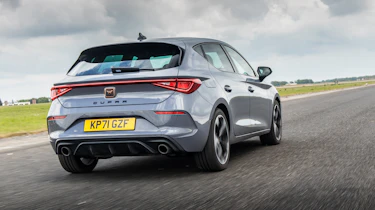 Cupra Leon 245 VZ1 rear tracking