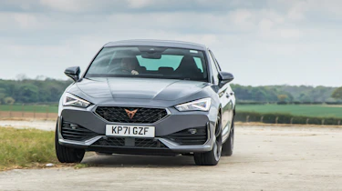 Cupra Leon 245 VZ1 corner