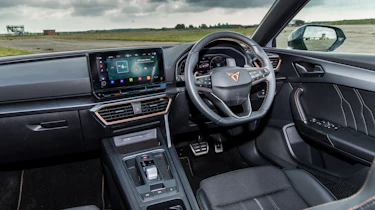 Cupra Leon 245 VZ1 interior