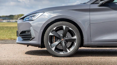 Cupra Leon 245 VZ1 wheel