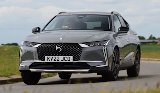 DS 4 E-Tense - front cornering