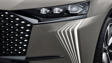 DS 7 Crossback - front light