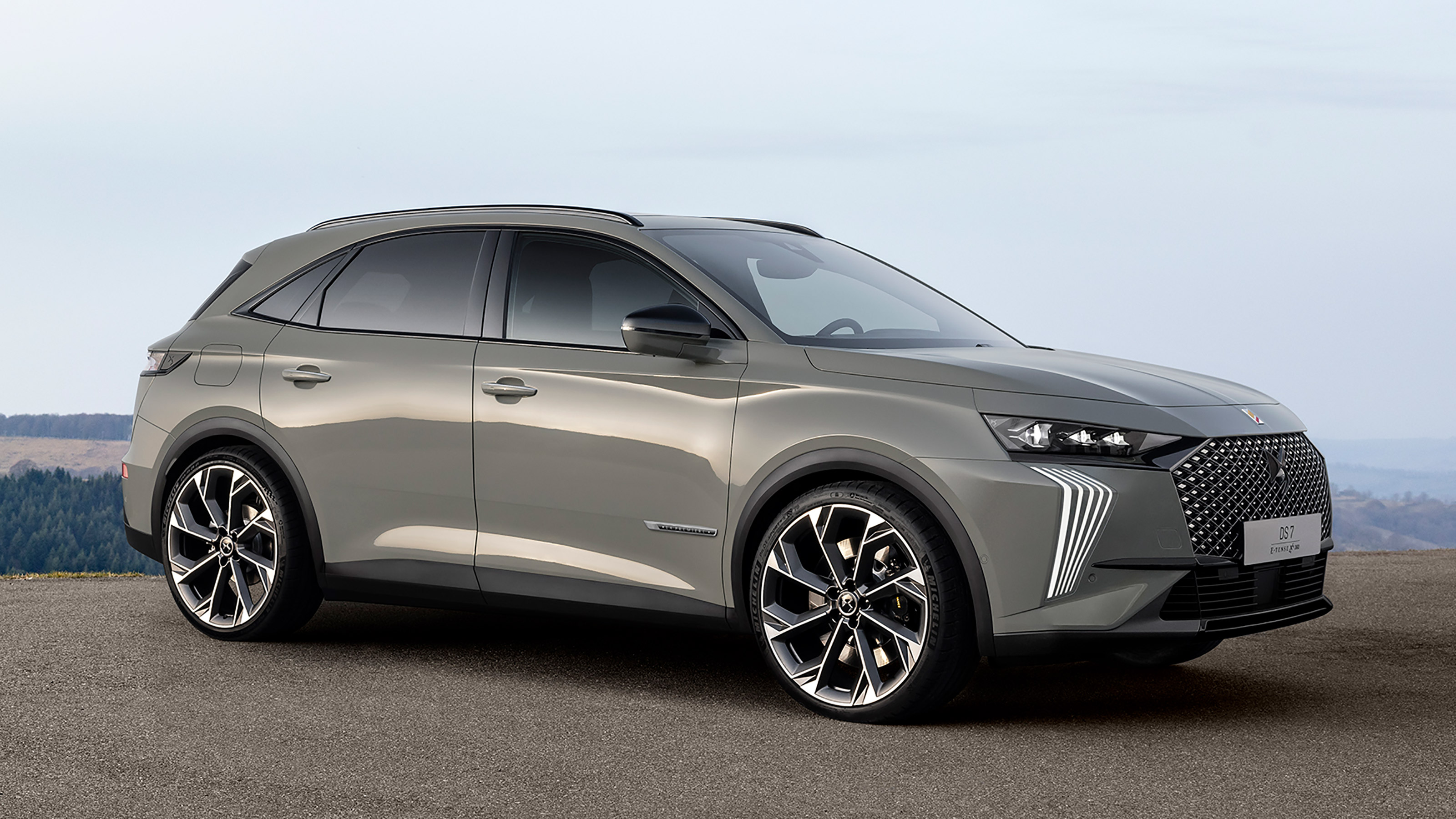 DS 7 Crossback - front static