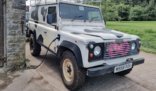 Electrogenic Land Rover Defender - charging