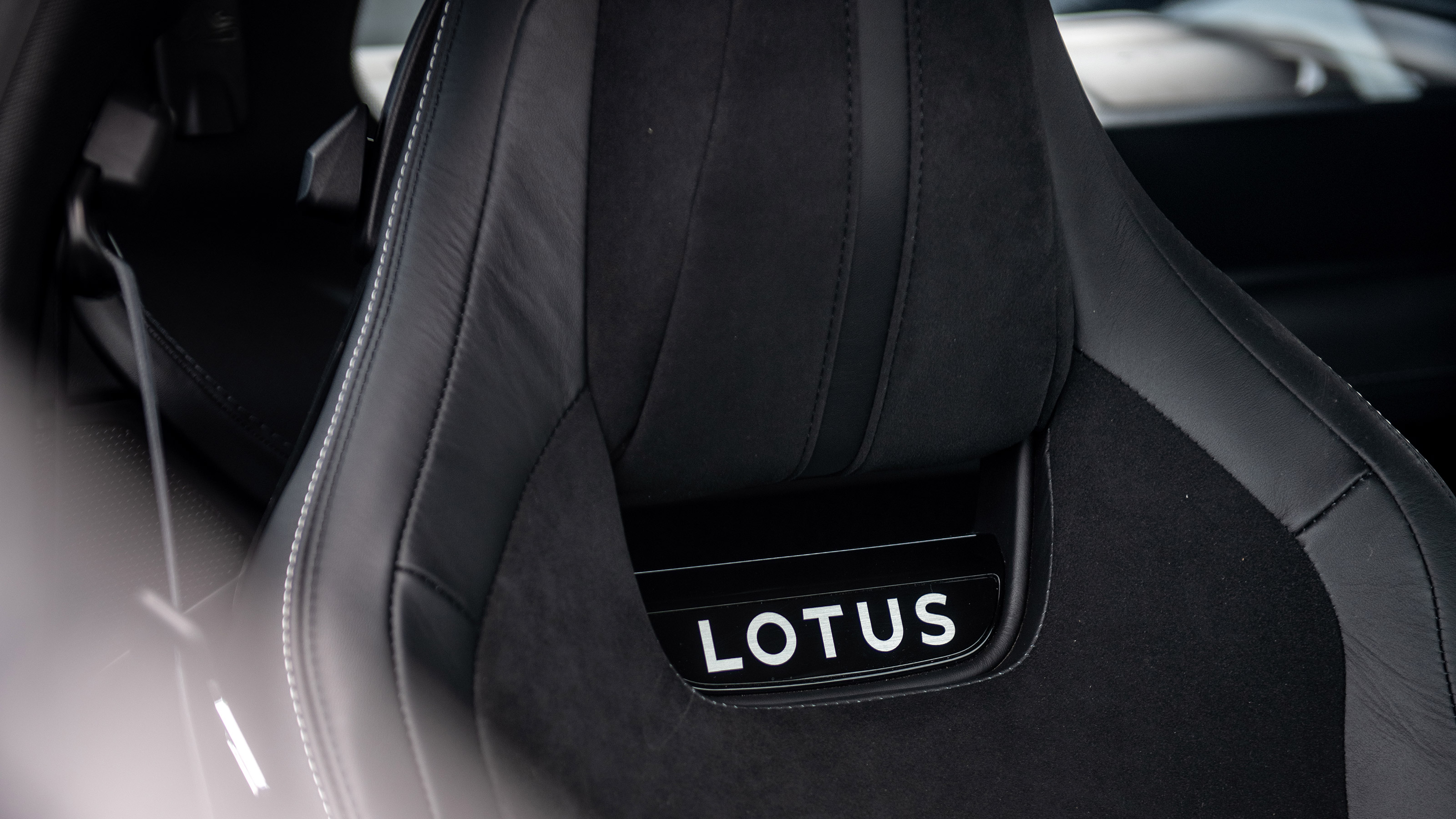 Lotus Emira - seat