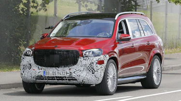 Mercedes-Mayback GLS facelift spyshot (red) - front