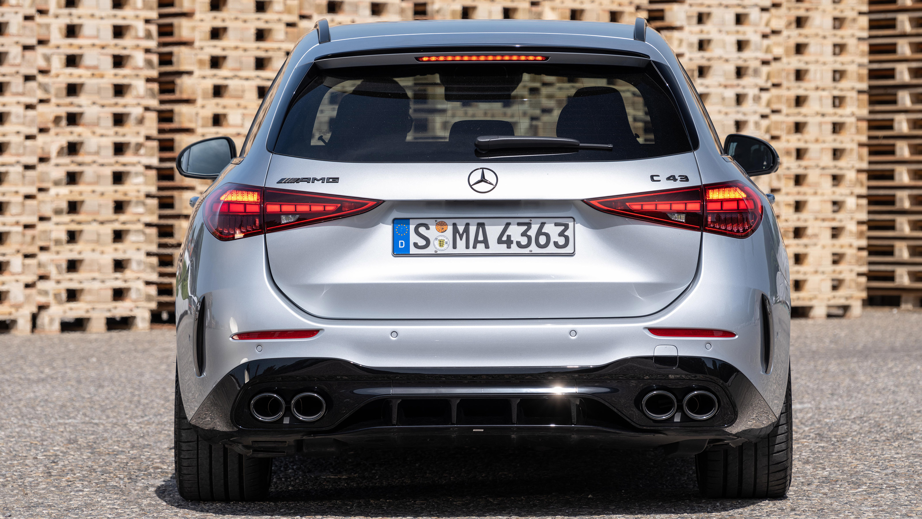 Mercedes-AMG C 43 - full rear