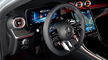 Mercedes-AMG C 43 - cabin
