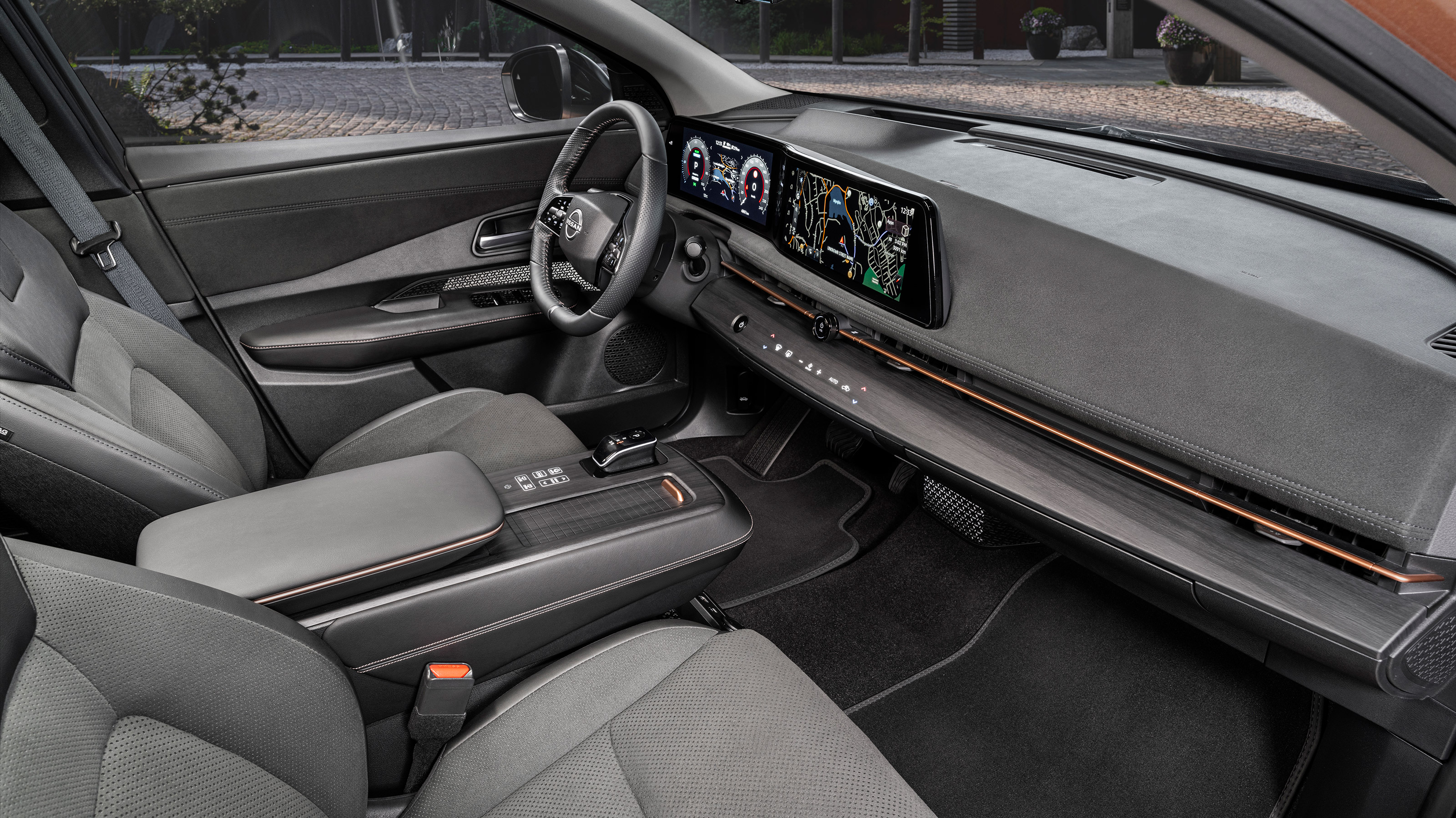 Nissan Ariya - cabin