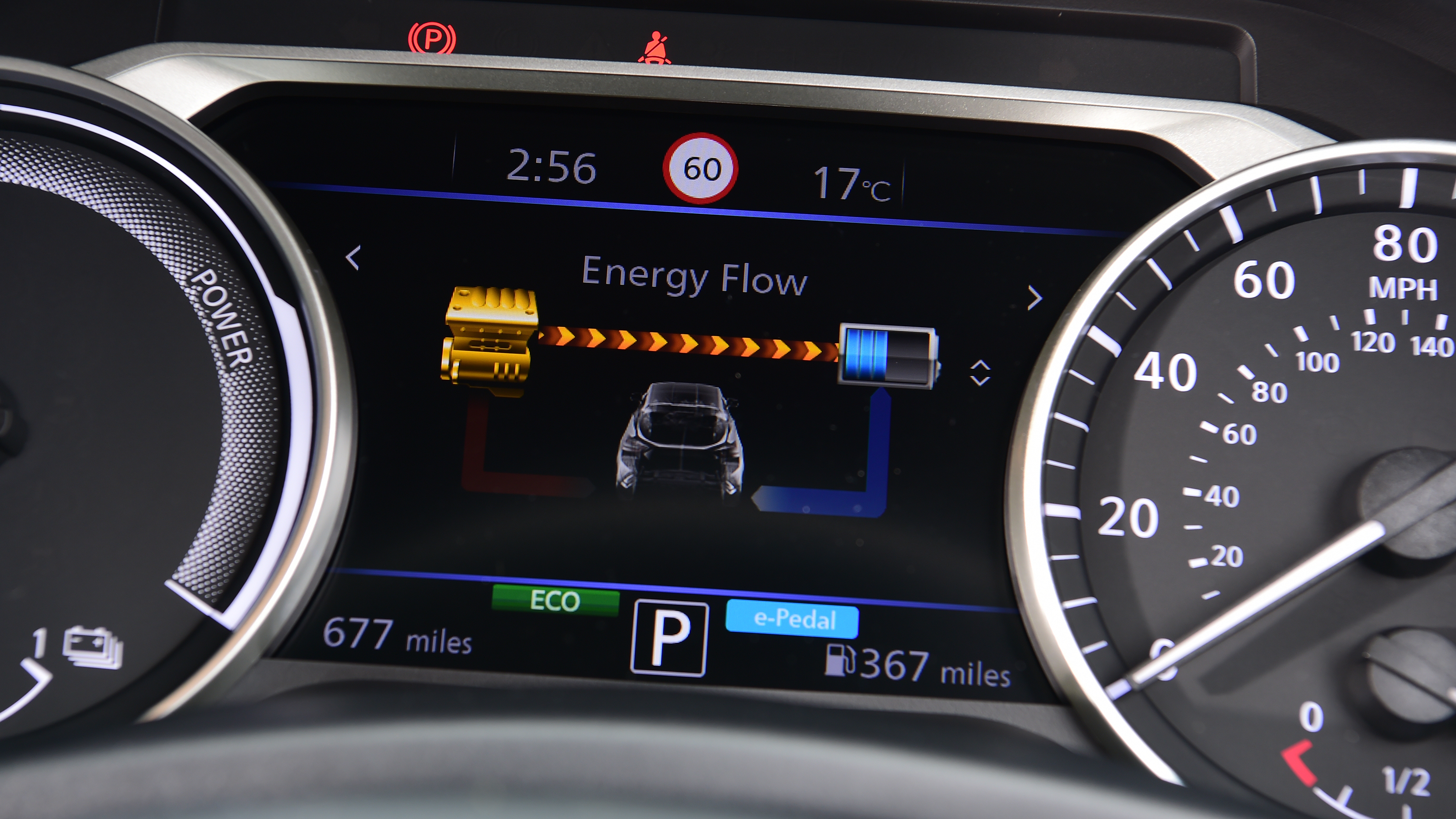 Nissan Juke Hybrid - dials/driver info. screen