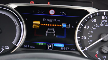 Nissan Juke Hybrid - dials/driver info. screen