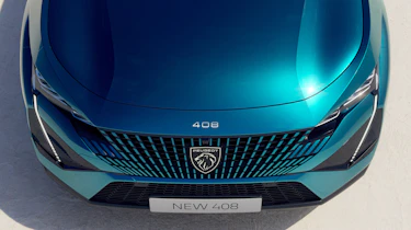 Peugeot 408 - bonnet