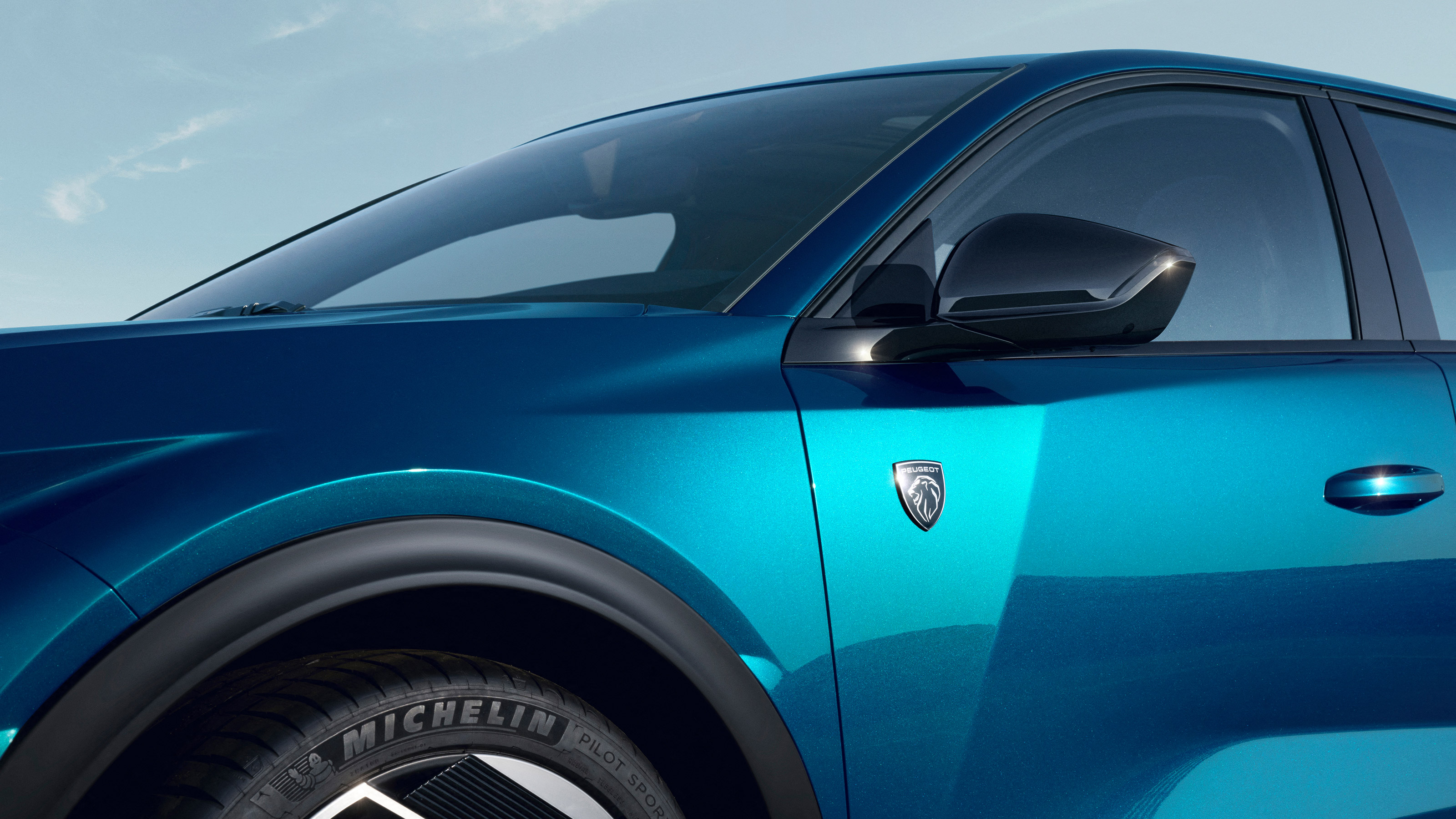 Peugeot 408 - side detail